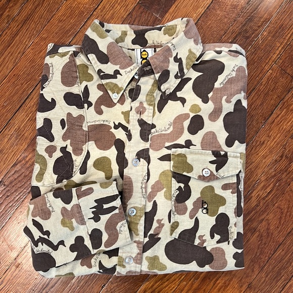 Rare Ducks 🦆 Unlimited Button Down - Picture 2 of 14